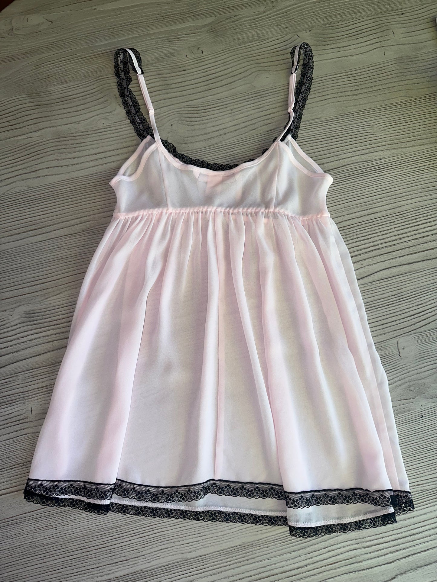Victoria’s Secret baby pink chiffon cami/slip🩰🖤(XS)