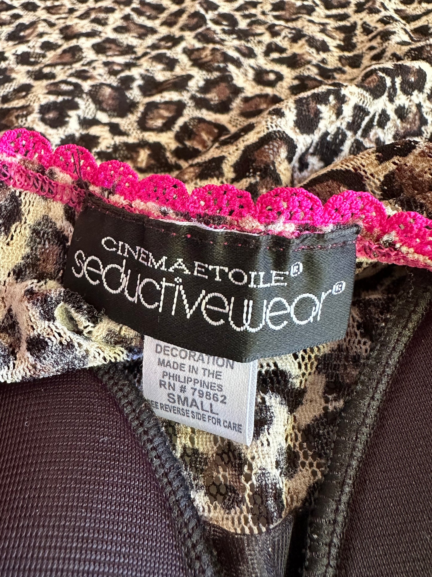 Leopard and pink lace, Cinema Etoile lace slip dress (S)š¬š
