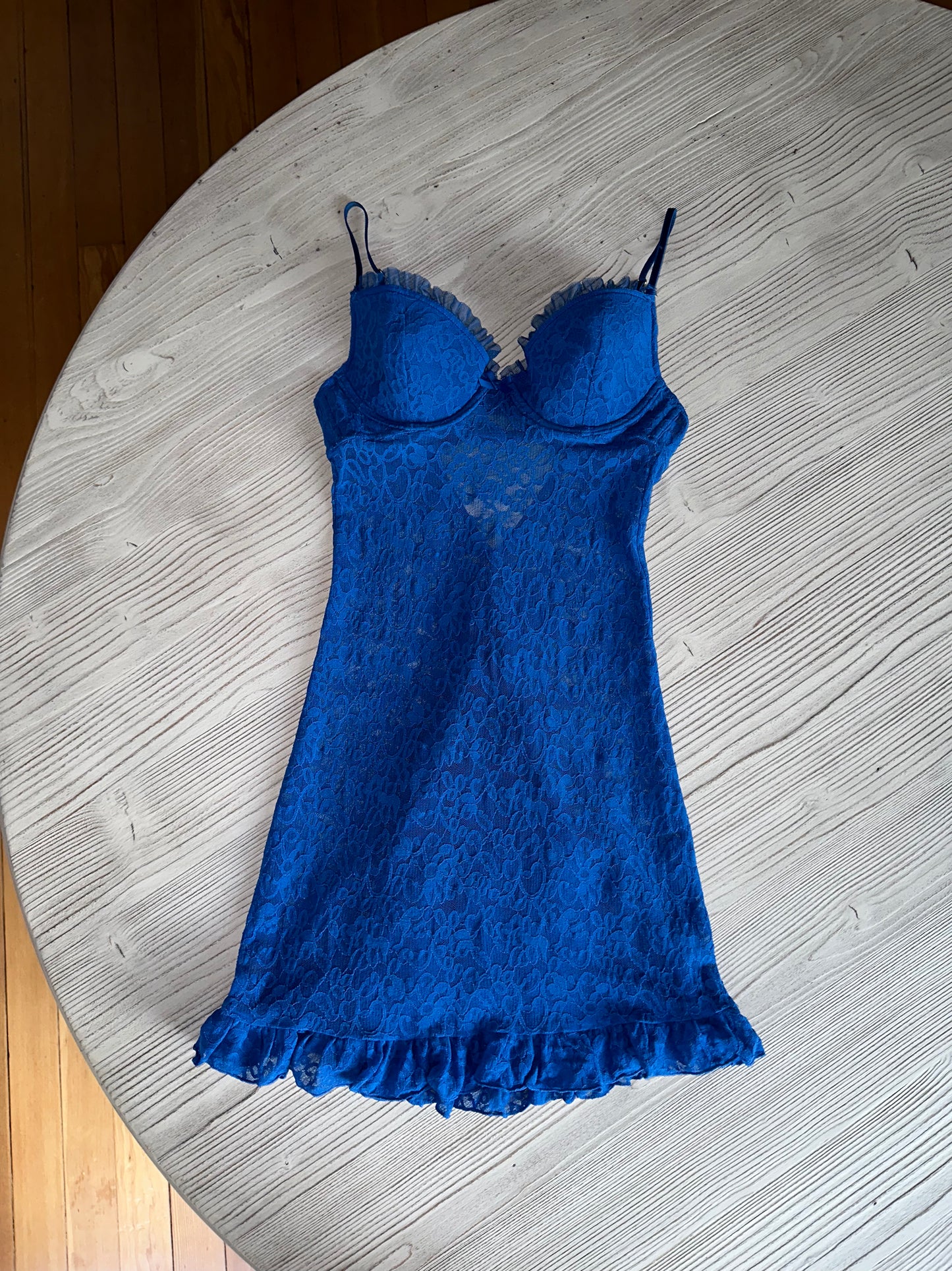 Victoria’s Secret blue lace slip dress(S)💙