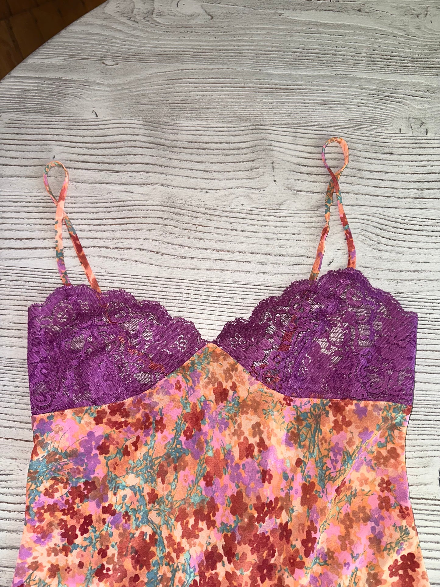 Stunning Victoria’s Secret lace slip💐